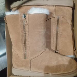 UGG Tan Suede Boots with White Fur Lining
